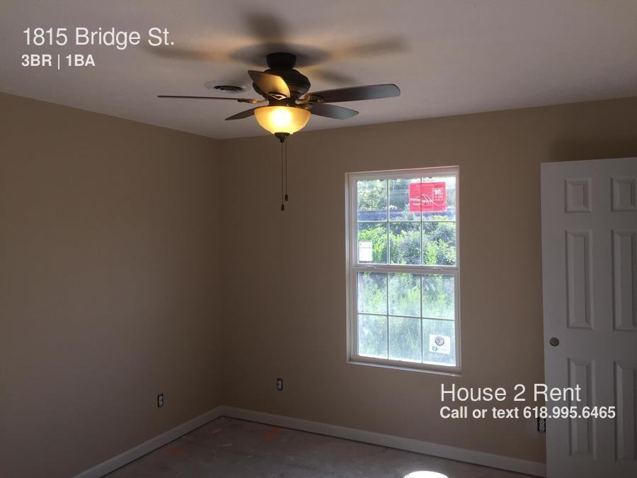 1815 Bridge St - Photo 2 of 7