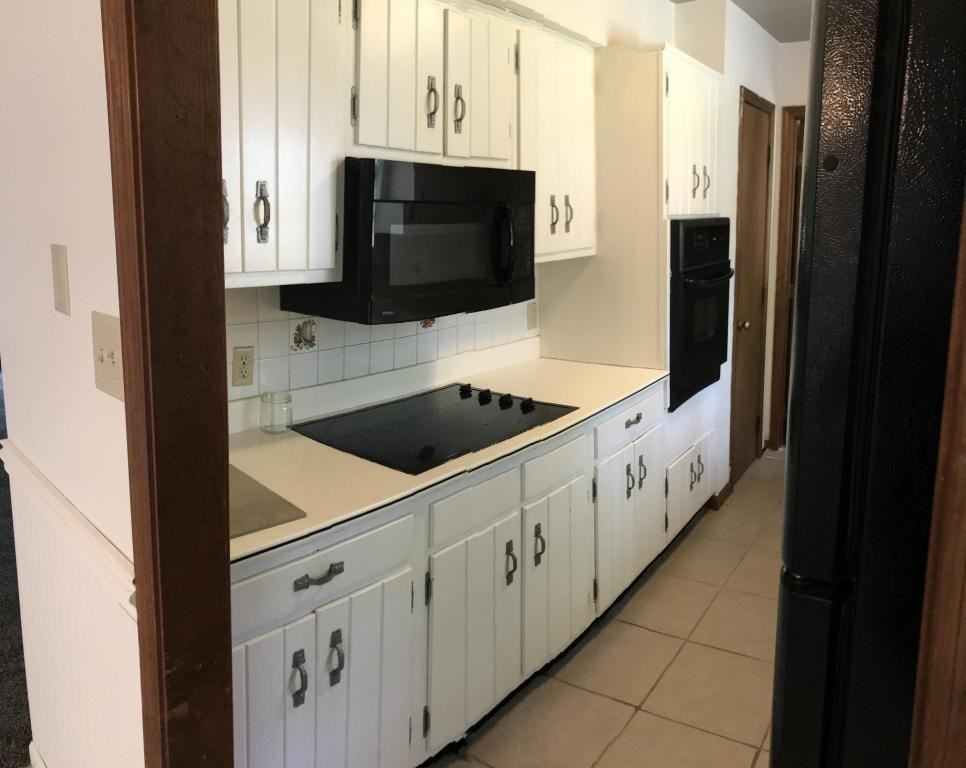 4015 S Wappel Dr - Photo 3 of 13