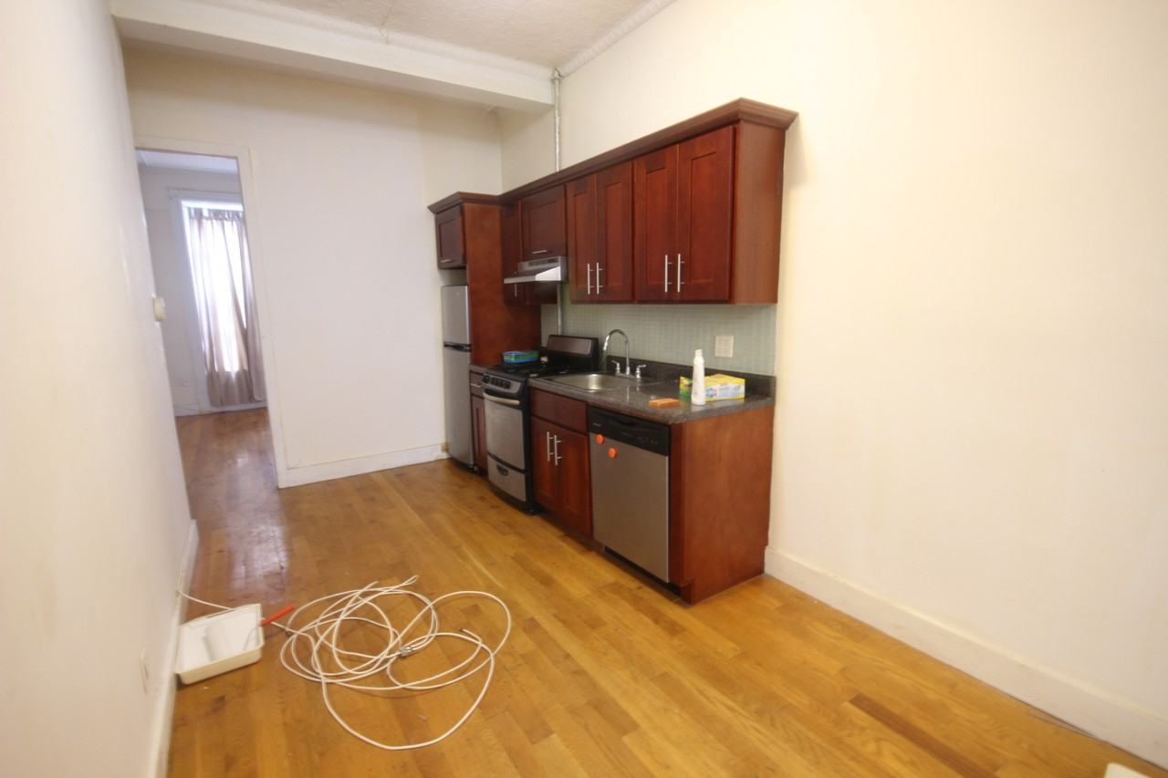 776 Hart Street #25JJ