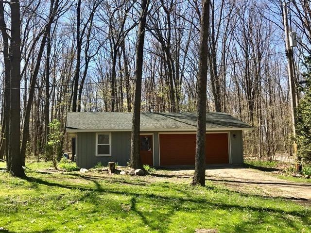 1063 N Parker Rd - Photo 2 of 39