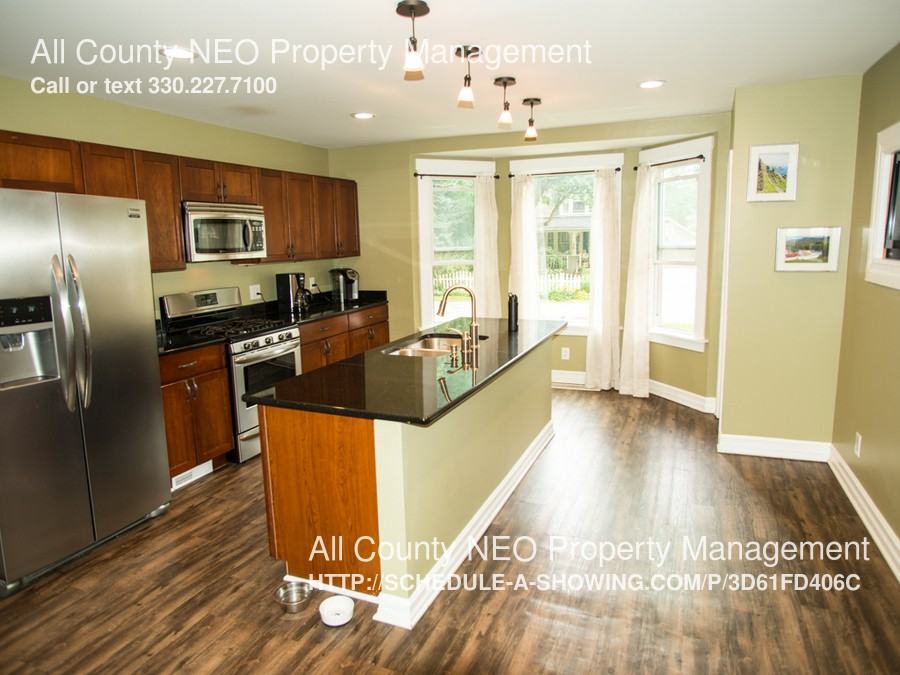 8526 Hoyt Ct - Photo 3 of 14