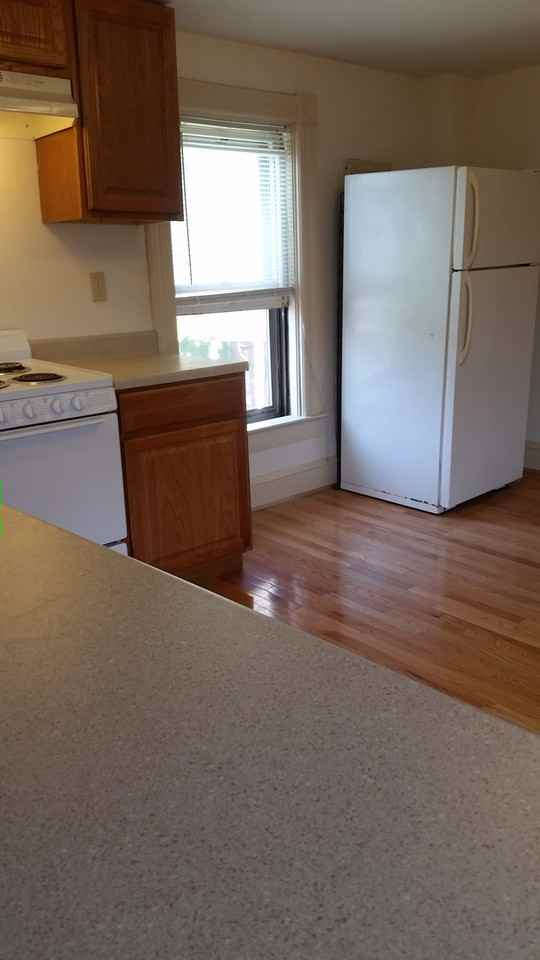 111 N Winooski Ave #2 - Photo 3 of 16