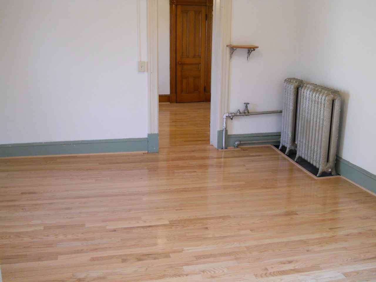 111 N Winooski Ave #2 - Photo 4 of 16