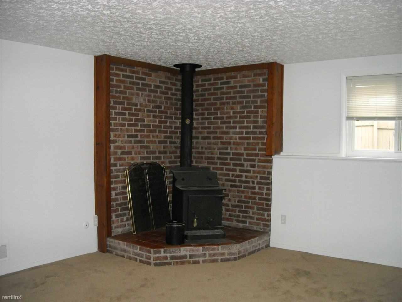 3800 Chetwood Pl - Photo 3 of 11