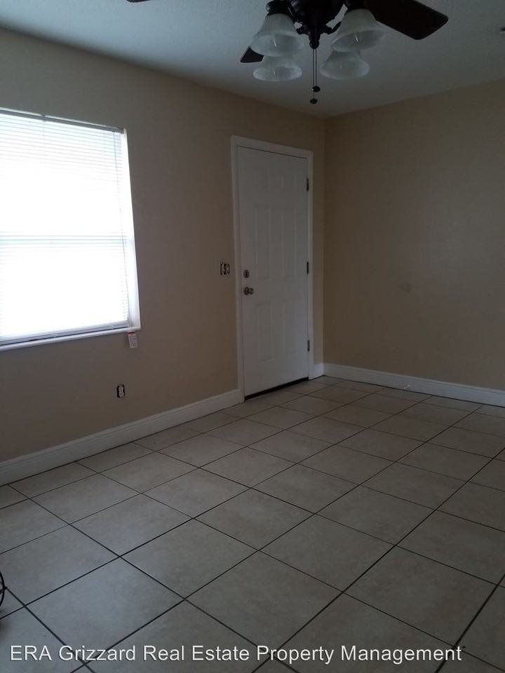 19652 E Umatilla Blvd - Photo 2 of 8