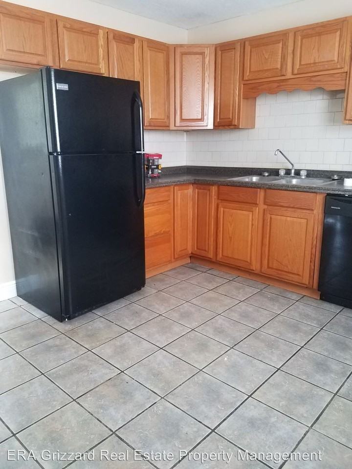 19652 E Umatilla Blvd - Photo 3 of 8