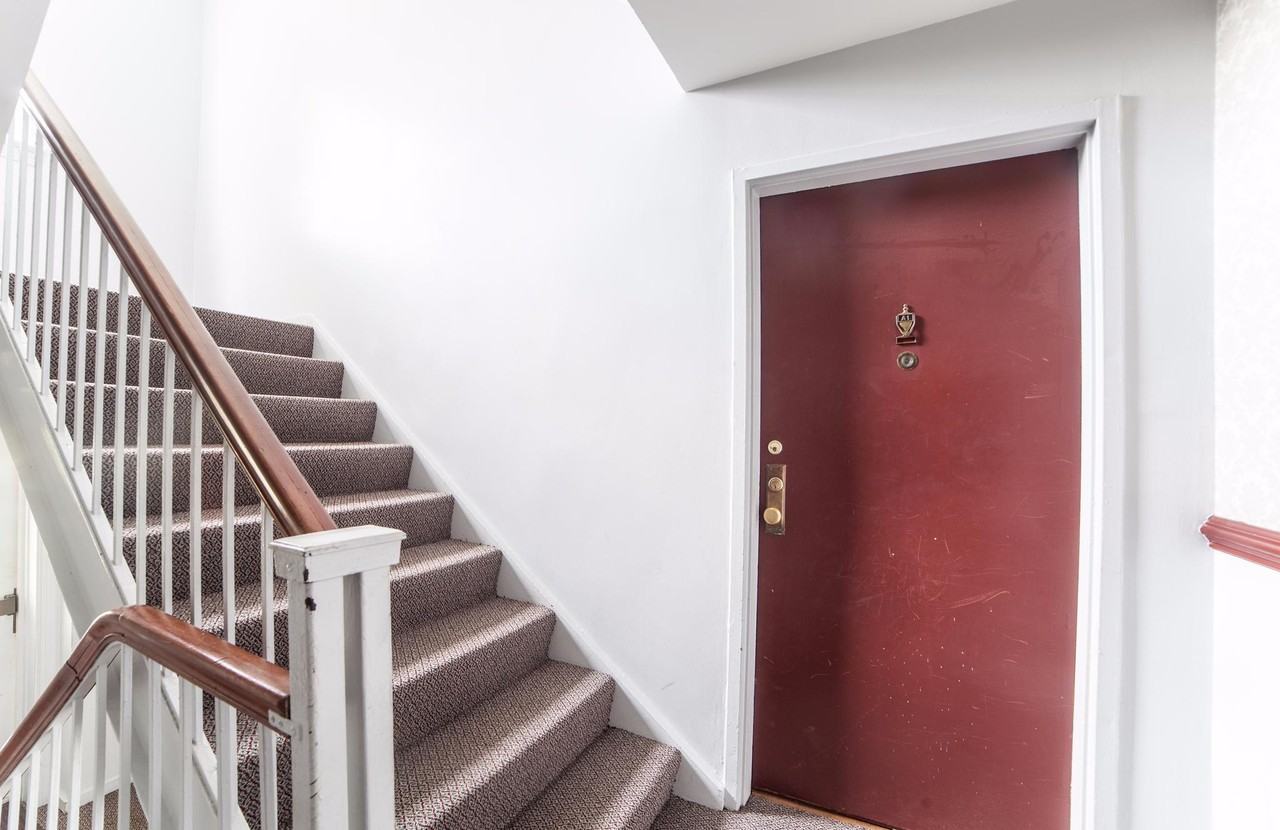 6604 10th St - Photo 2 of 25