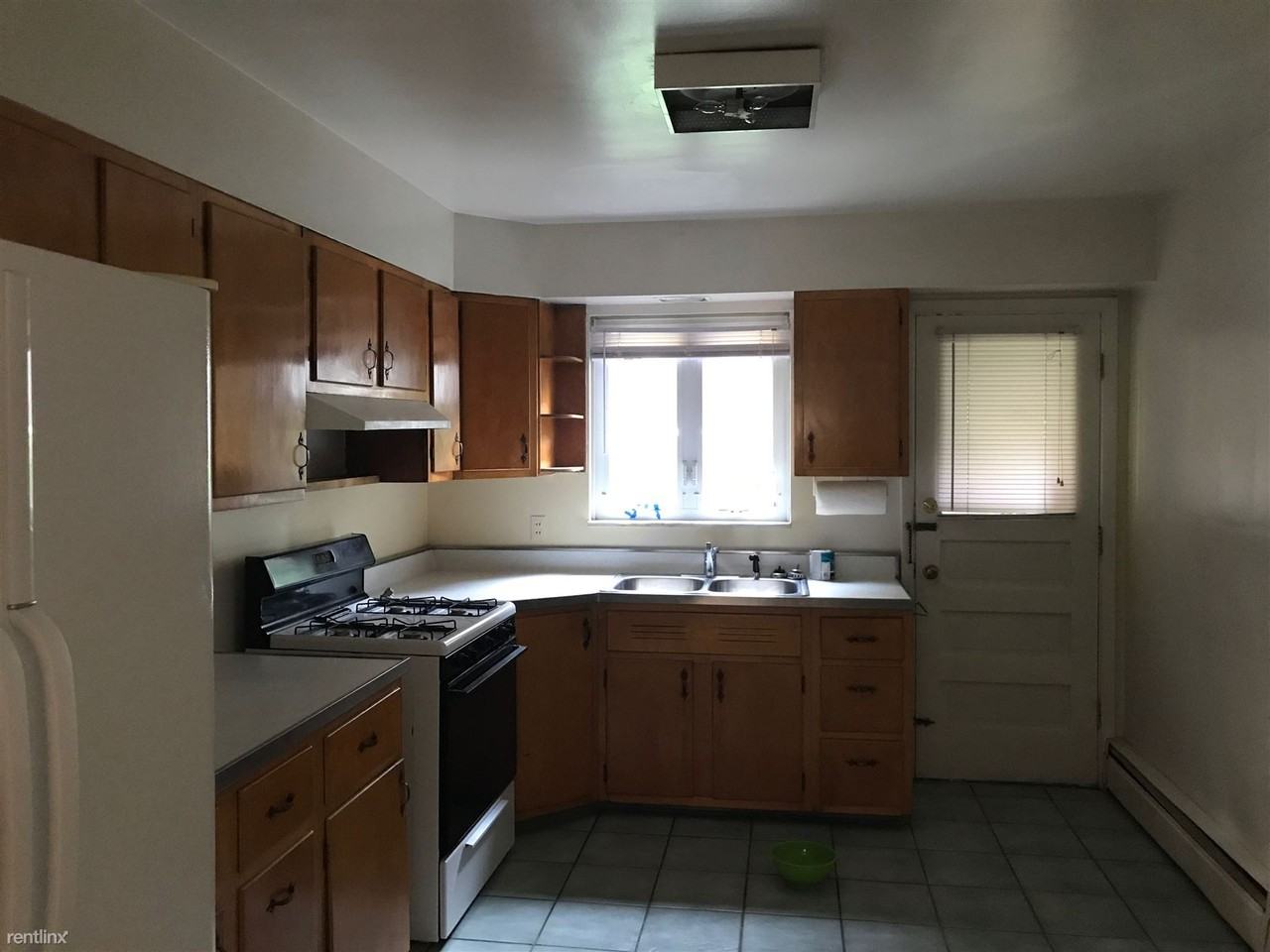 104 Brilliant Ave - Photo 2 of 9