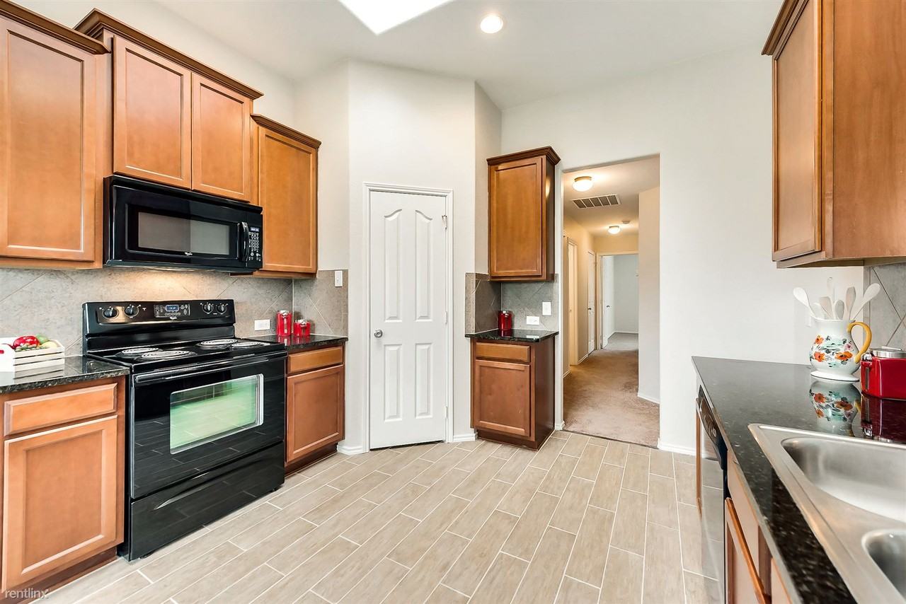 12148 Long Stone Dr - Photo 3 of 16