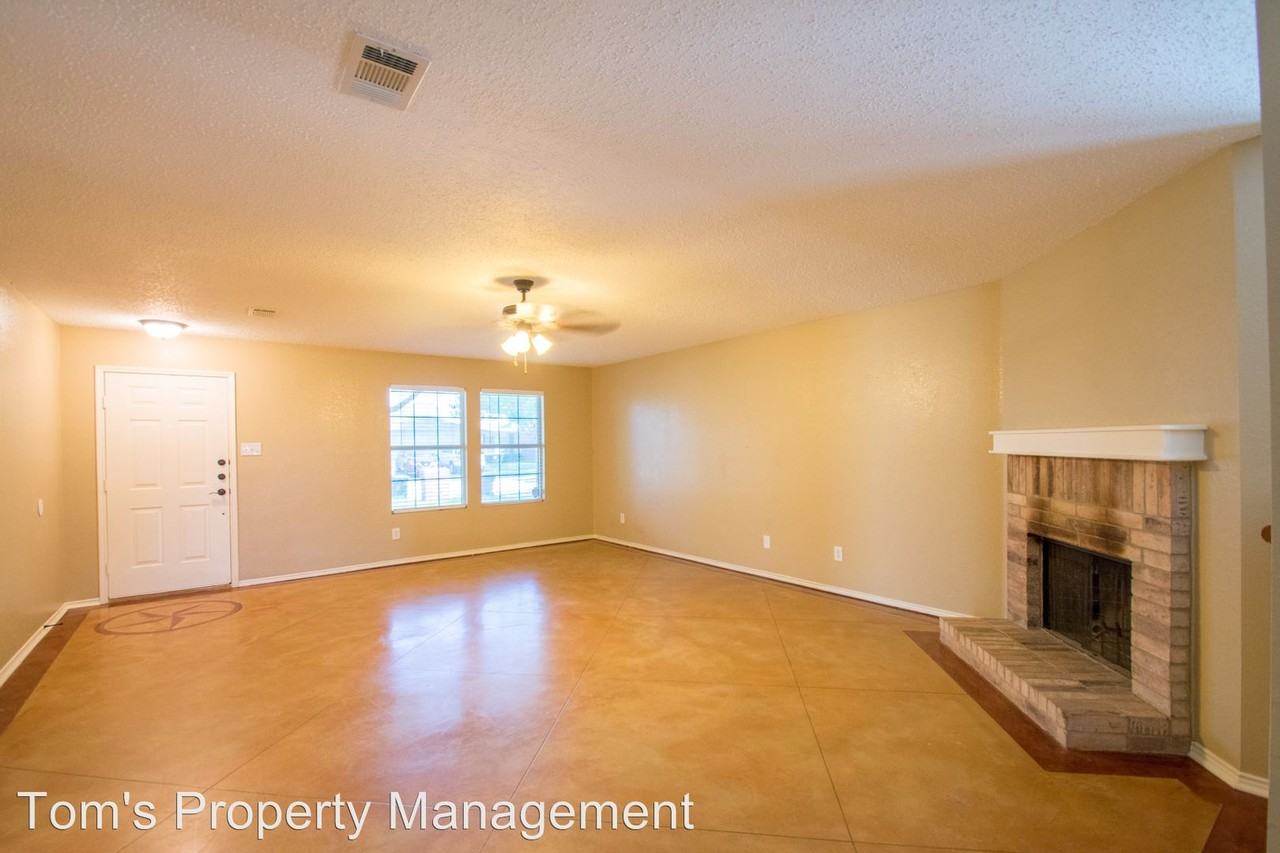 5528 Camarillo Dr - Photo 3 of 17