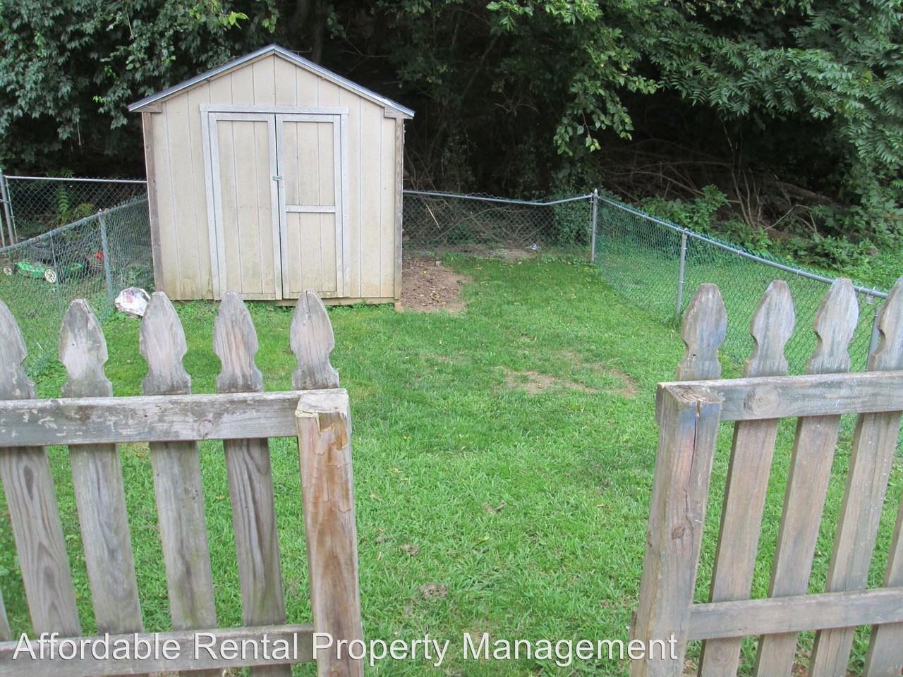 1918 Abbey Ln - Photo 3 of 19