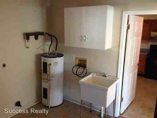 350 Old Perry Rd - Photo 2 of 8