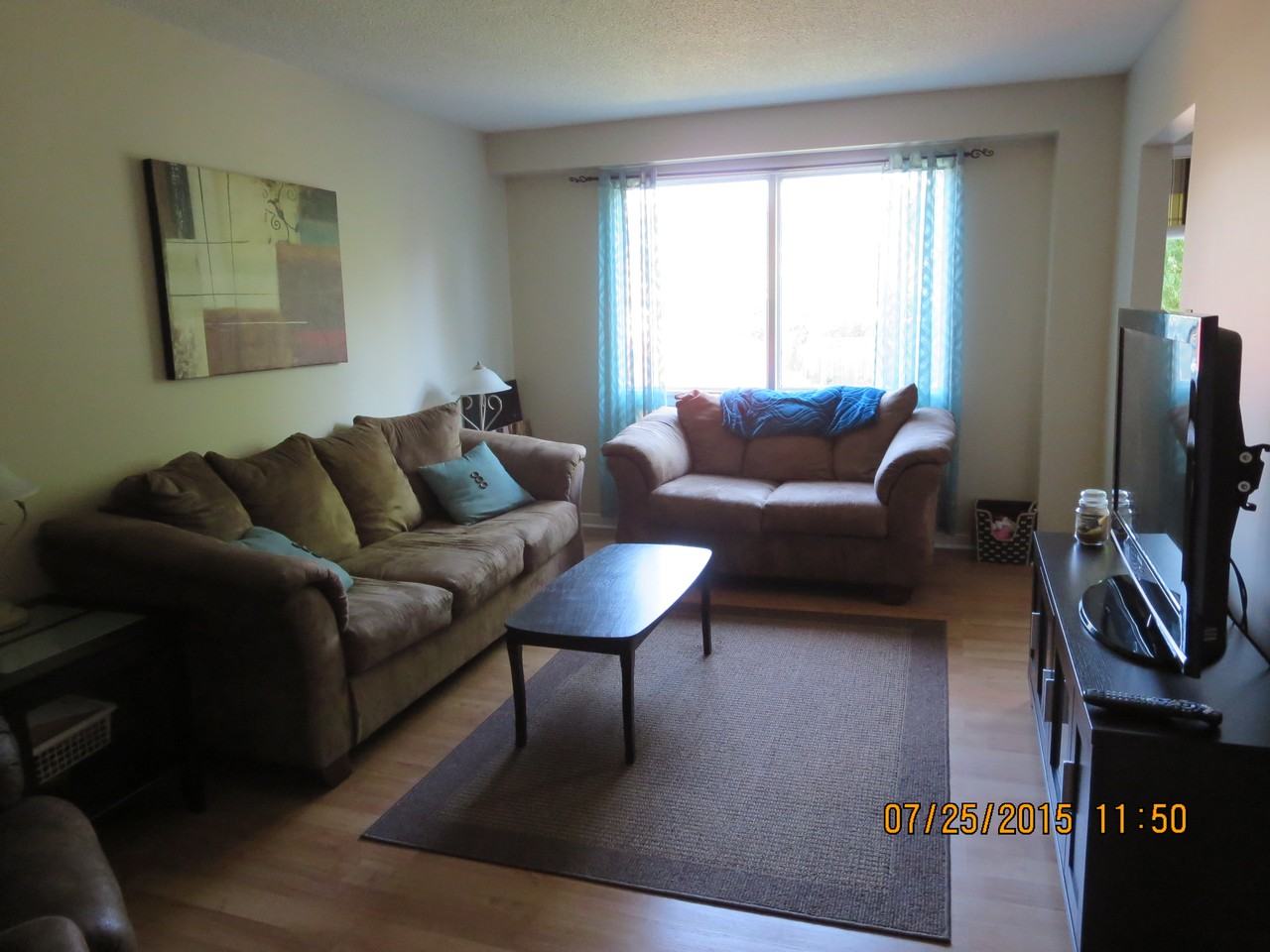 61 Aylmer Crescent - Photo 2 of 8