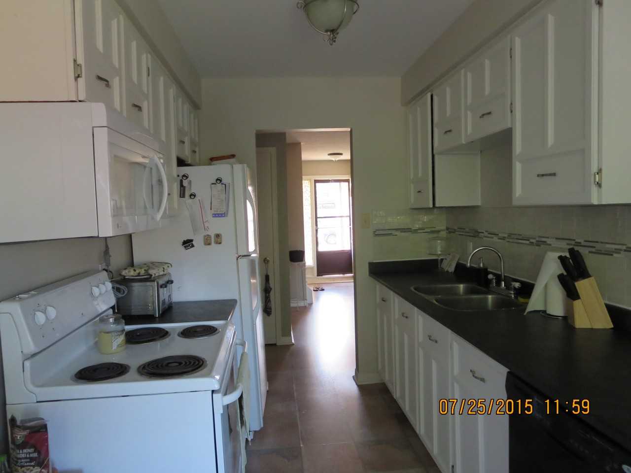 61 Aylmer Crescent - Photo 3 of 8