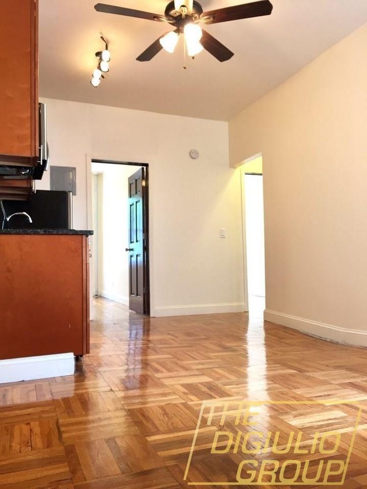 14 Broadway Terrace - Photo 2 of 6