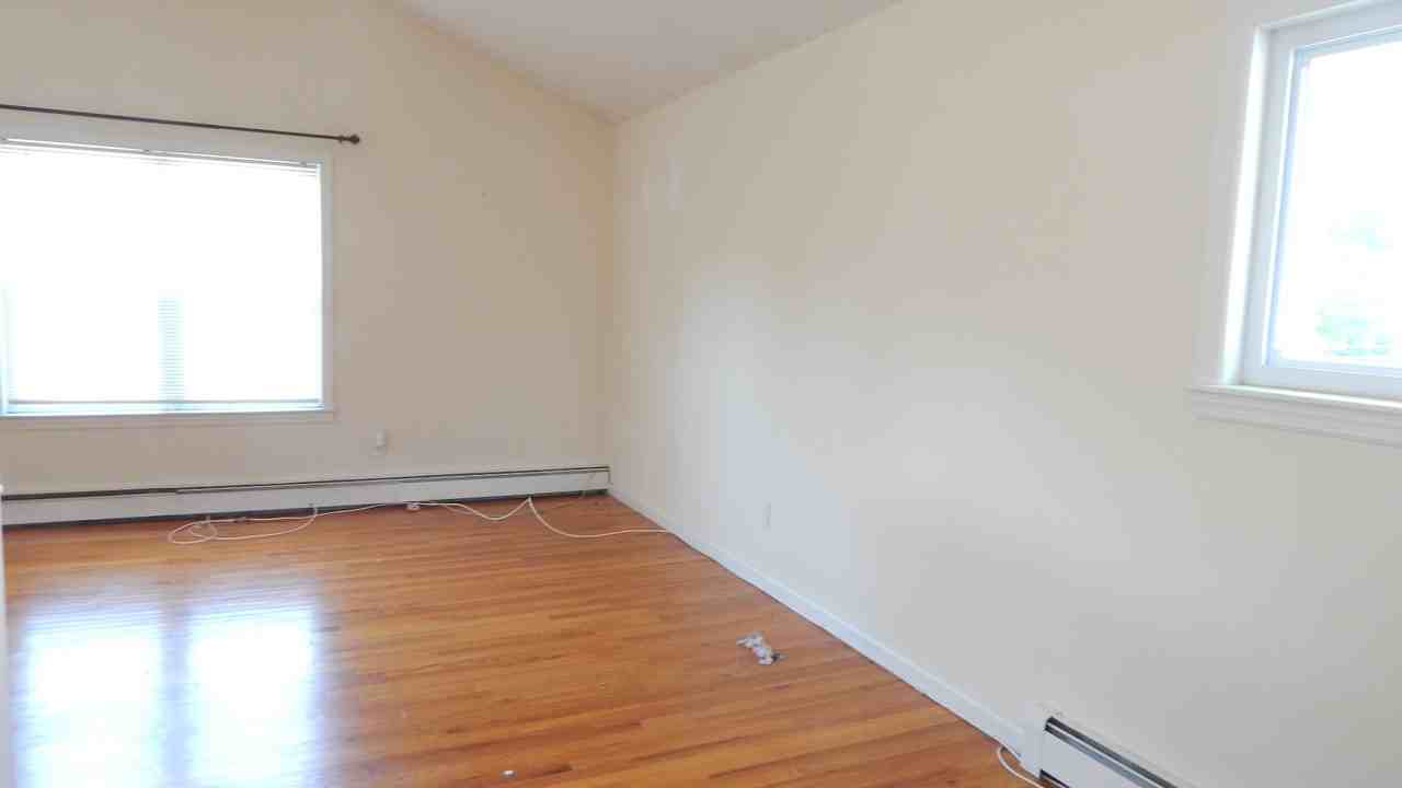 1985 Washington Ave - Photo 2 of 14