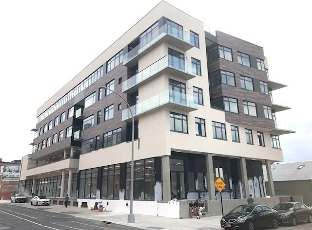 44 Kent St #3