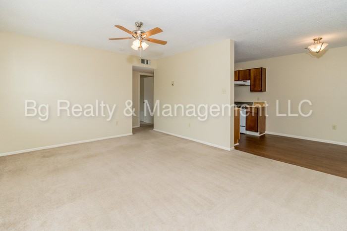 404 Elias St #207 - Photo 2 of 10