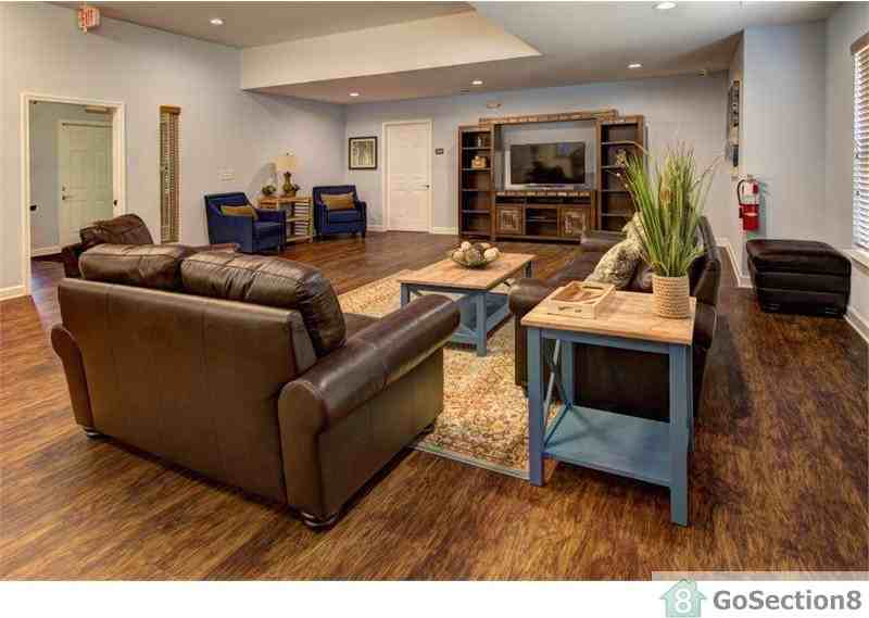 2985 N Oxford St #67304 - Photo 3 of 10