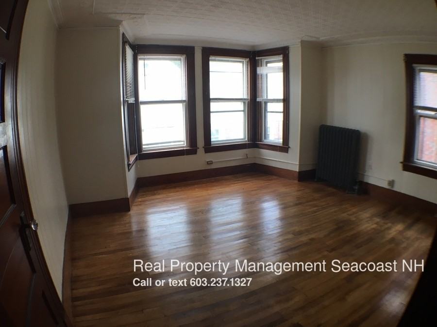 441 Main St - Photo 3 of 4