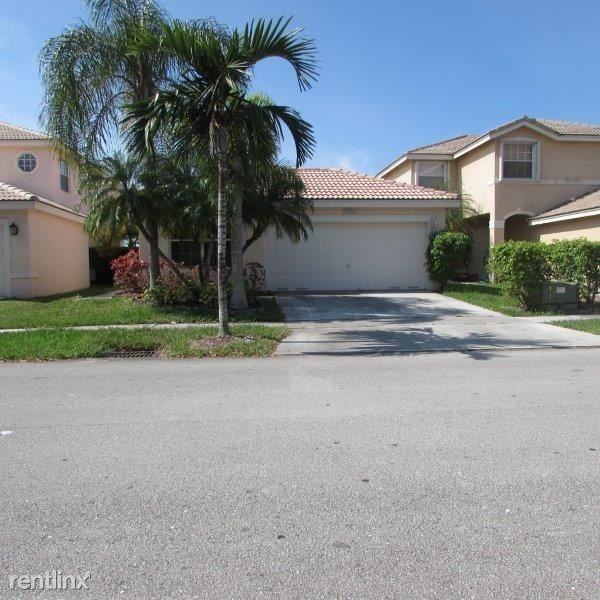4312 Miramar Pkwy - Photo 2 of 10