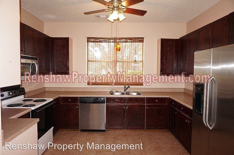 720 Walnut Woods Cove S - Photo 3 of 14