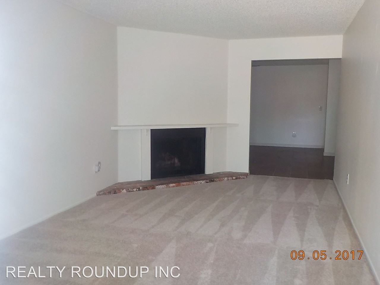 5001 63rd St - Photo 2 of 7