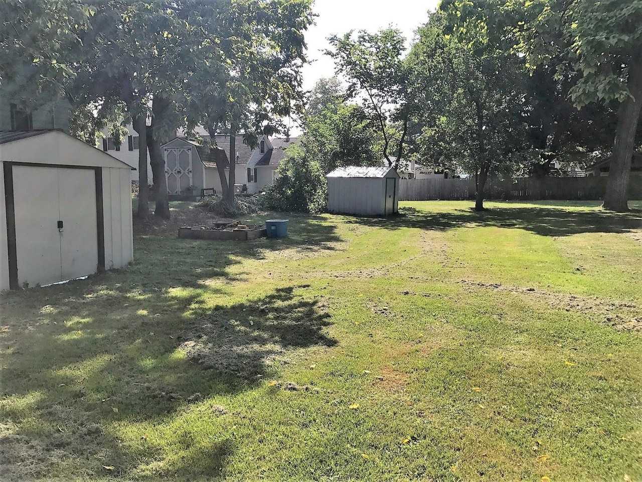 406 N Washington St - Photo 3 of 16