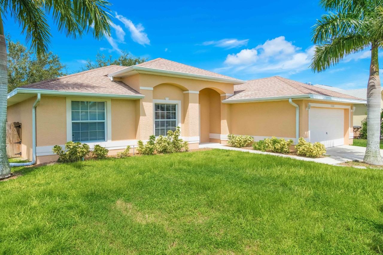 3108 SW 19th Pl - Photo 2 of 15