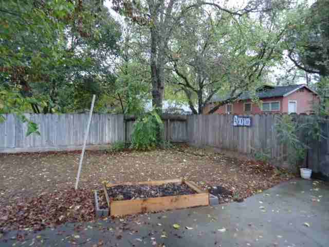 1240 Chestnut Street #B - Photo 2 of 8