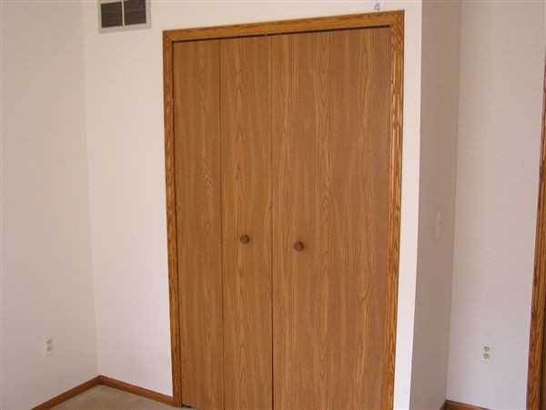 1621 & 1623 Glendale - Photo 3 of 14