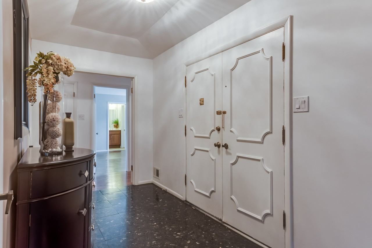 6 Dogwood Ln - Photo 3 of 26