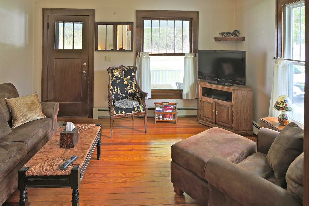 7 Parker Ave - Photo 2 of 26