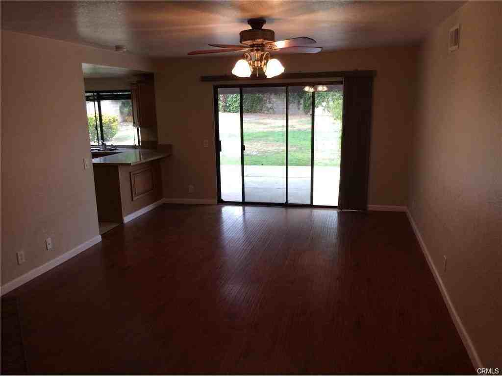 2288 Capuchin Way - Photo 3 of 8