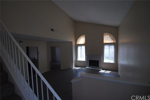 6711 Hampton Ct - Photo 3 of 27