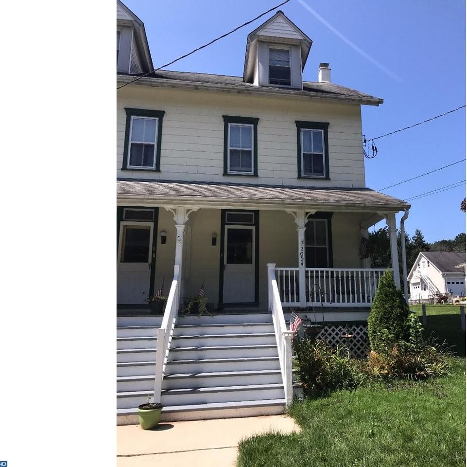 2054 Creek Rd - Photo 2 of 25