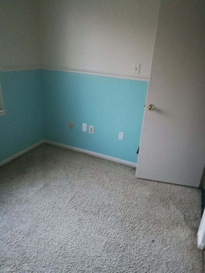 8516 Fortune Pl - Photo 2 of 4