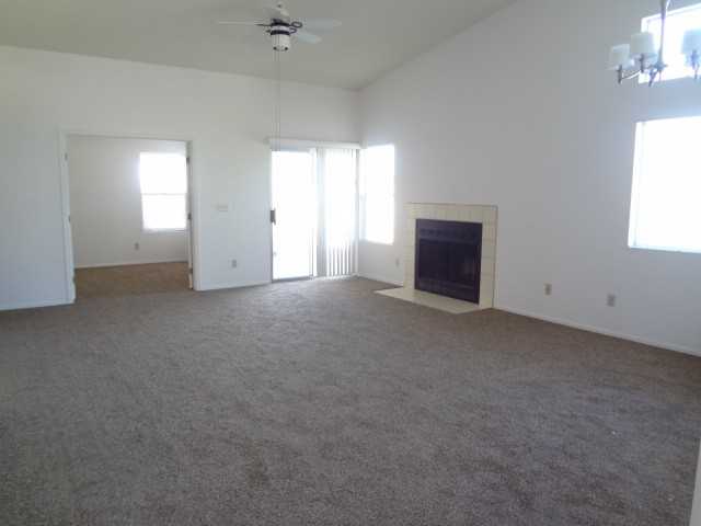 8077 N Streamside Ave - Photo 2 of 15