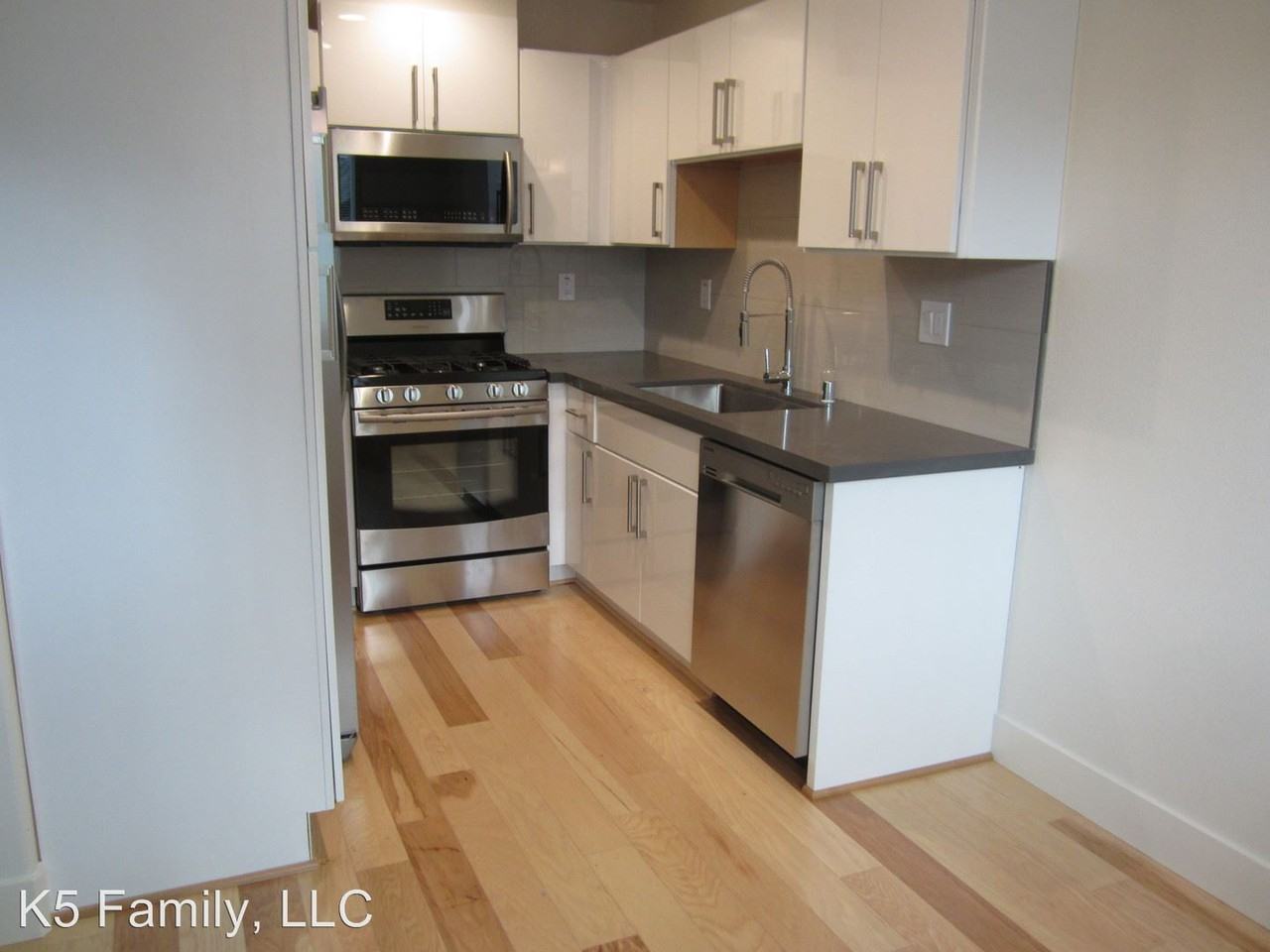 3425 E 17th St - Photo 3 of 14