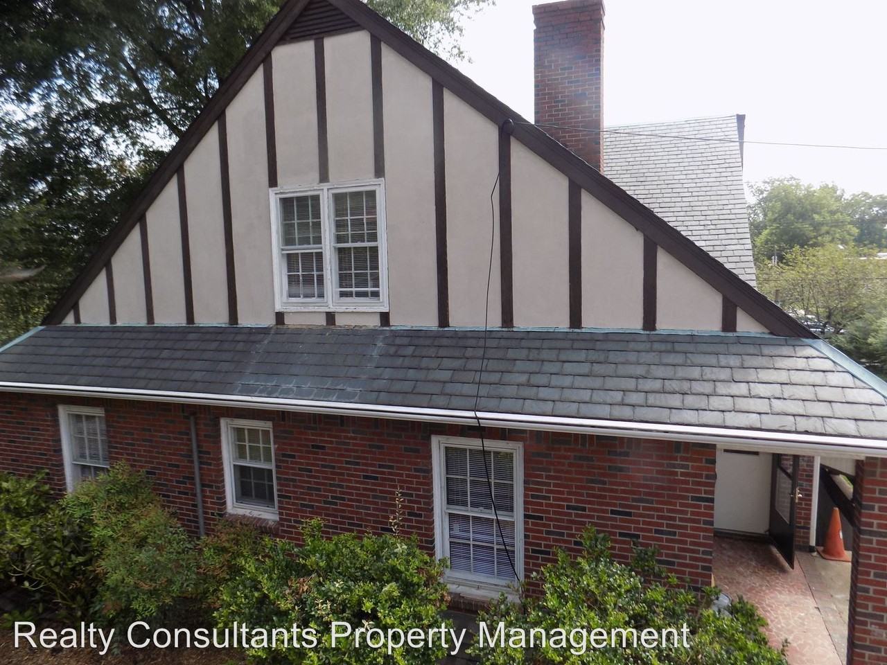 1910 S Main St - Photo 2 of 35