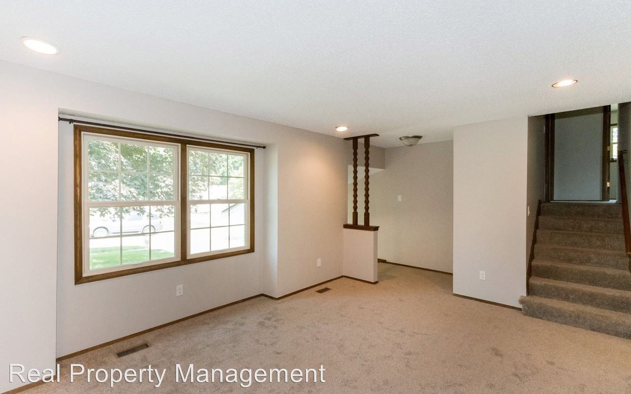 1220 Bel Aire Rd - Photo 3 of 15