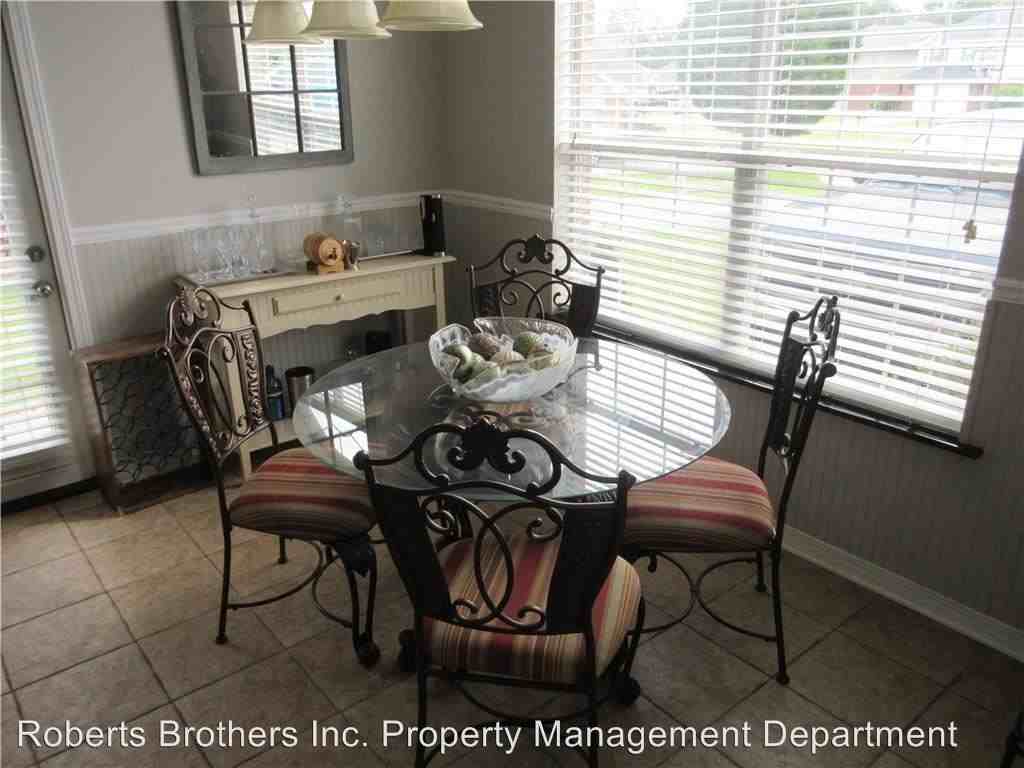 5319 Cimmaron Ct - Photo 3 of 10