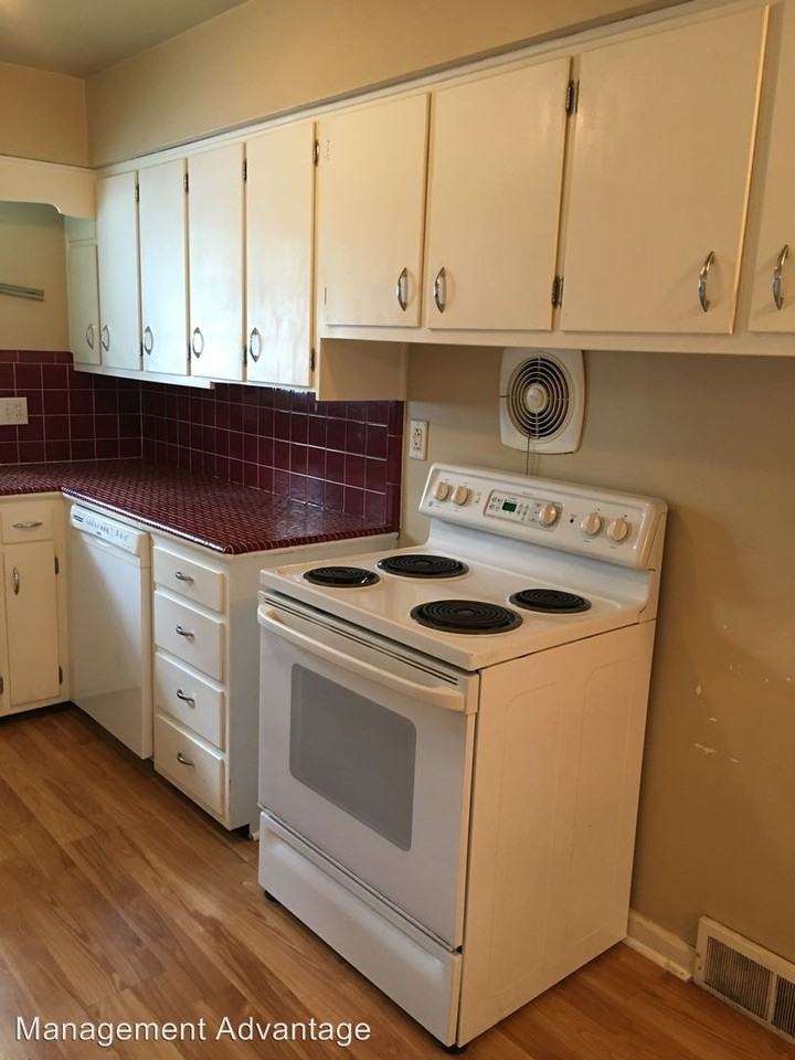 1000 Hillcrest Rd - Photo 2 of 16