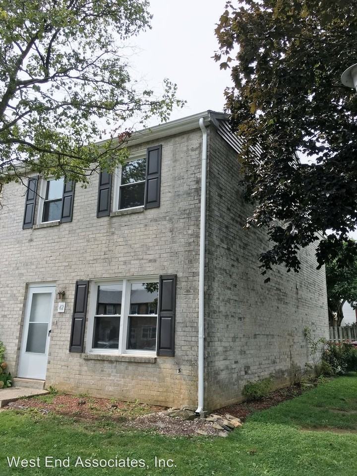 42 Eisenhower Cir - Photo 2 of 6