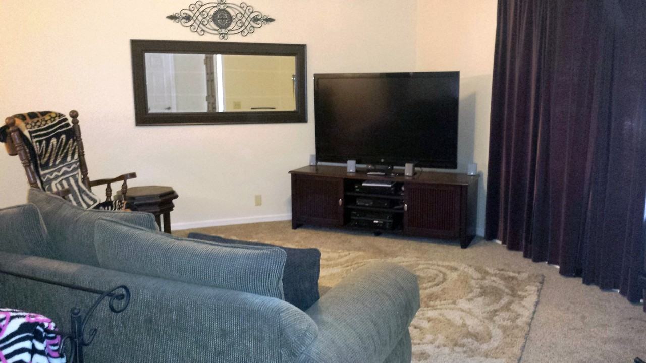 7408 W Windrose Dr - Photo 2 of 6