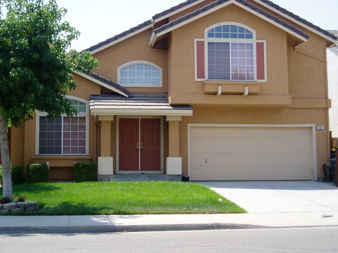 351 Jaeger St - Photo 3 of 4