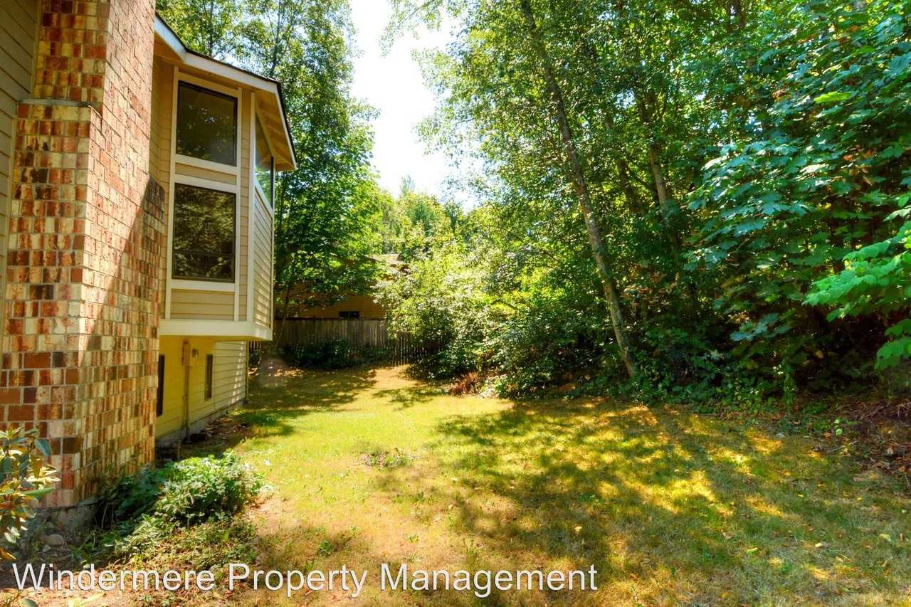 4601 NE 203rd Ct - Photo 2 of 23