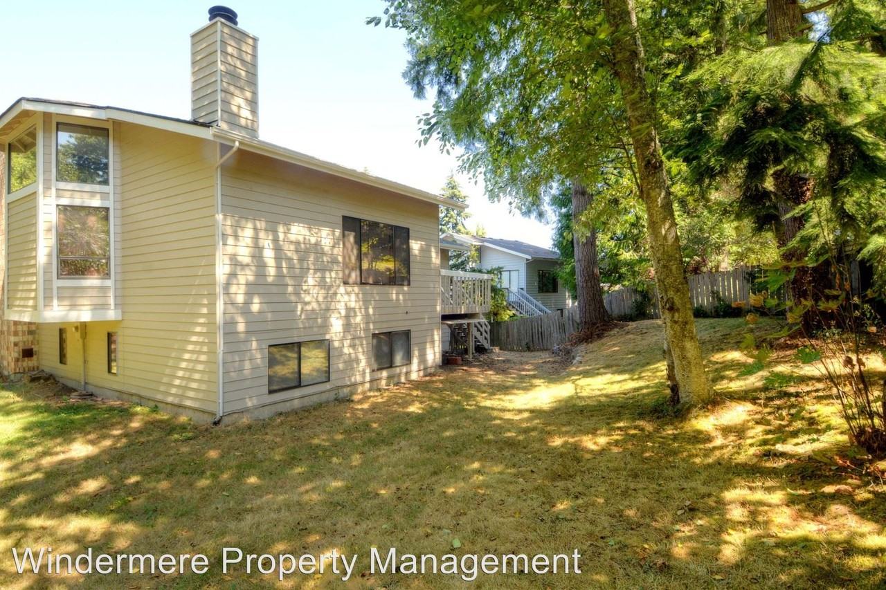 4601 NE 203rd Ct - Photo 3 of 23