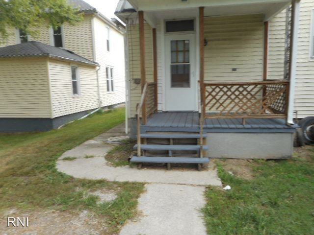 2926 Broadway - Photo 2 of 8