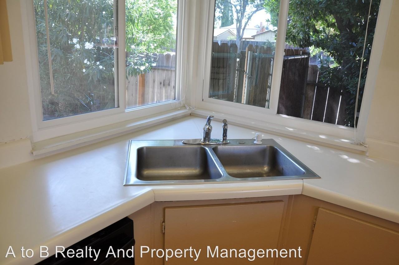 4545 Wessex Dr - Photo 3 of 11